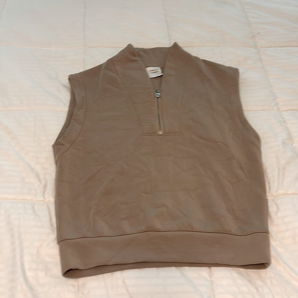 Varley Beige Sleeveless Zip-Up Top